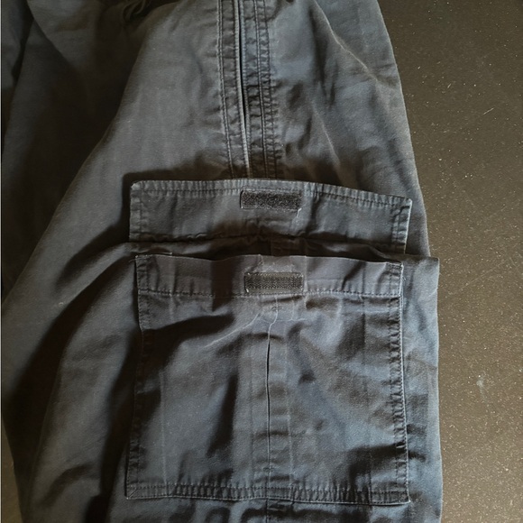 Nike Cargo Shorts, Size Large - Picture 4 of 8